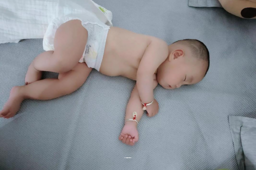 临清宝宝积食发烧怎么处理